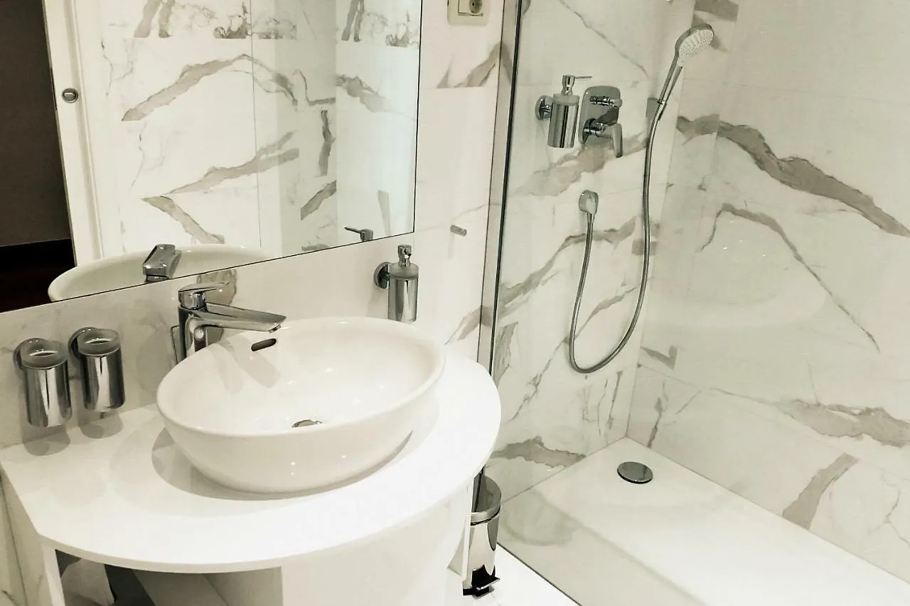Old Square Studio Apartment Сплит