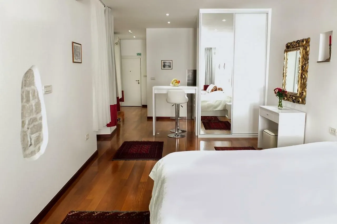 Old Square Studio Apartment Split
